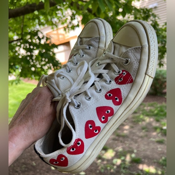 Converse PLAY Comme Des Garcons red hearts white Chuck Taylors sz 9 low tops - Picture 1 of 13